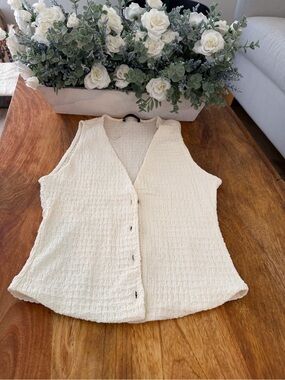 Zara Textured Button Front Vest Top Ivory Size Small